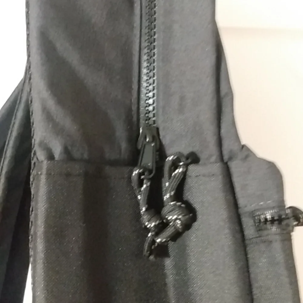 CHAMPION AUTHENTIC BLACK PADDED BACKPACK BOOKBAG TRAVEL CARRY-ON BAG SIZE OS NWT